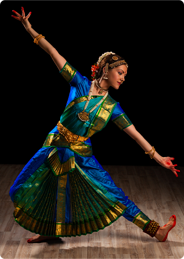 beautiful-woman-dancer-indian-classical-dance-bharatanatyam